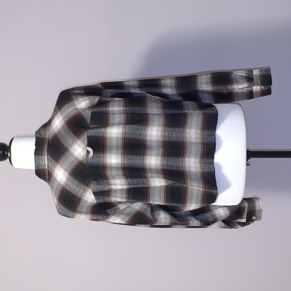 🎯FOREVER 21 BOXY CROPPED SHIRT - Picture 3 of 8